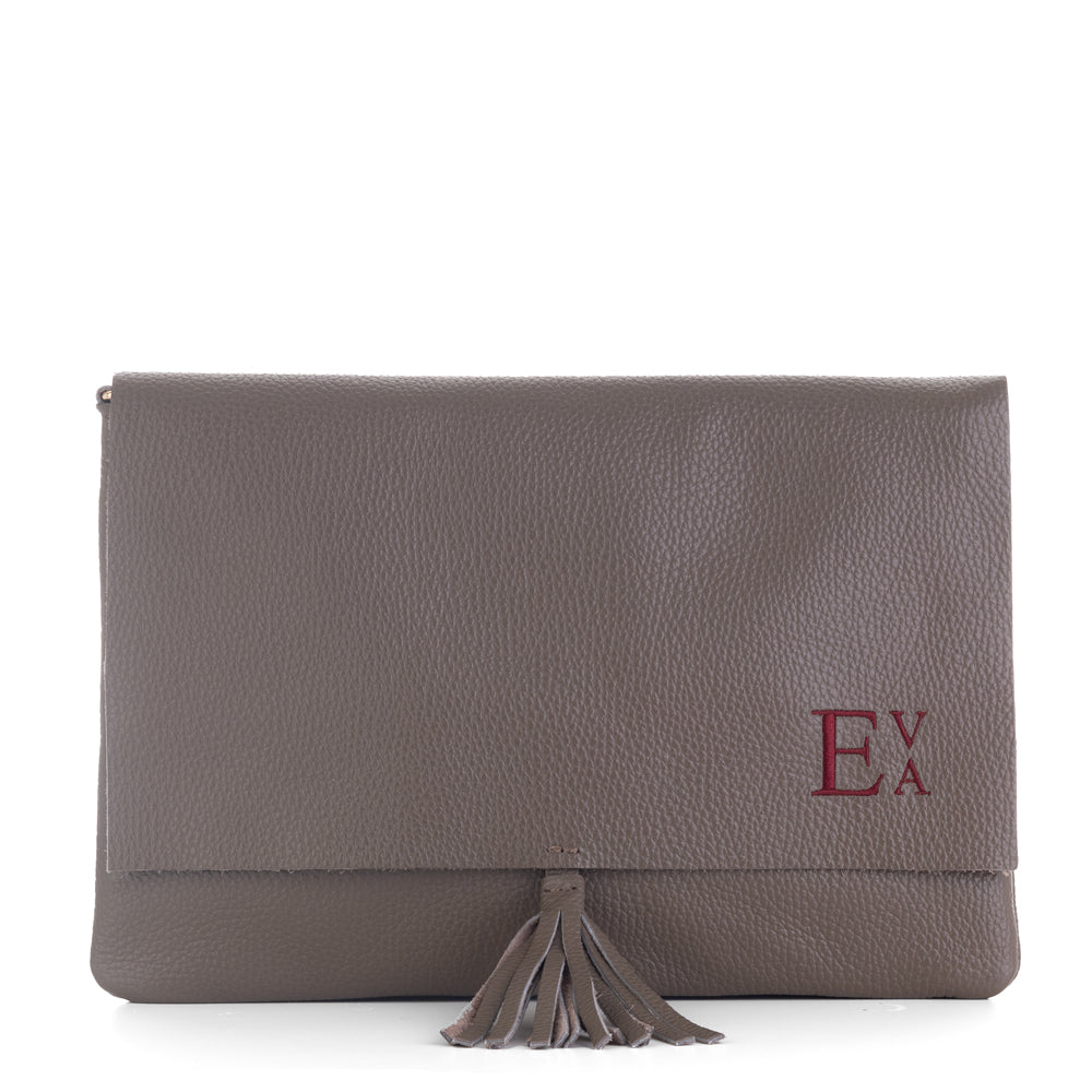 Bolso-piel-personalizado-Constanza-topo-oscuro-bordado