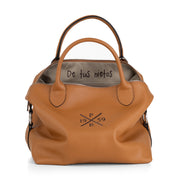 Bolso-piel-personalizado-Elba-Camel-bordado-Iniciales-cruz-interior