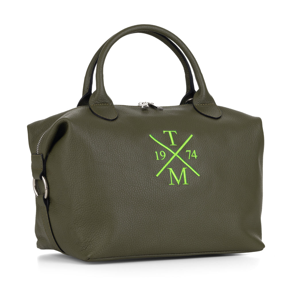 Bolso-piel-personalizado-Elba-Verde-kaki-bordado-iniciales-cruz
