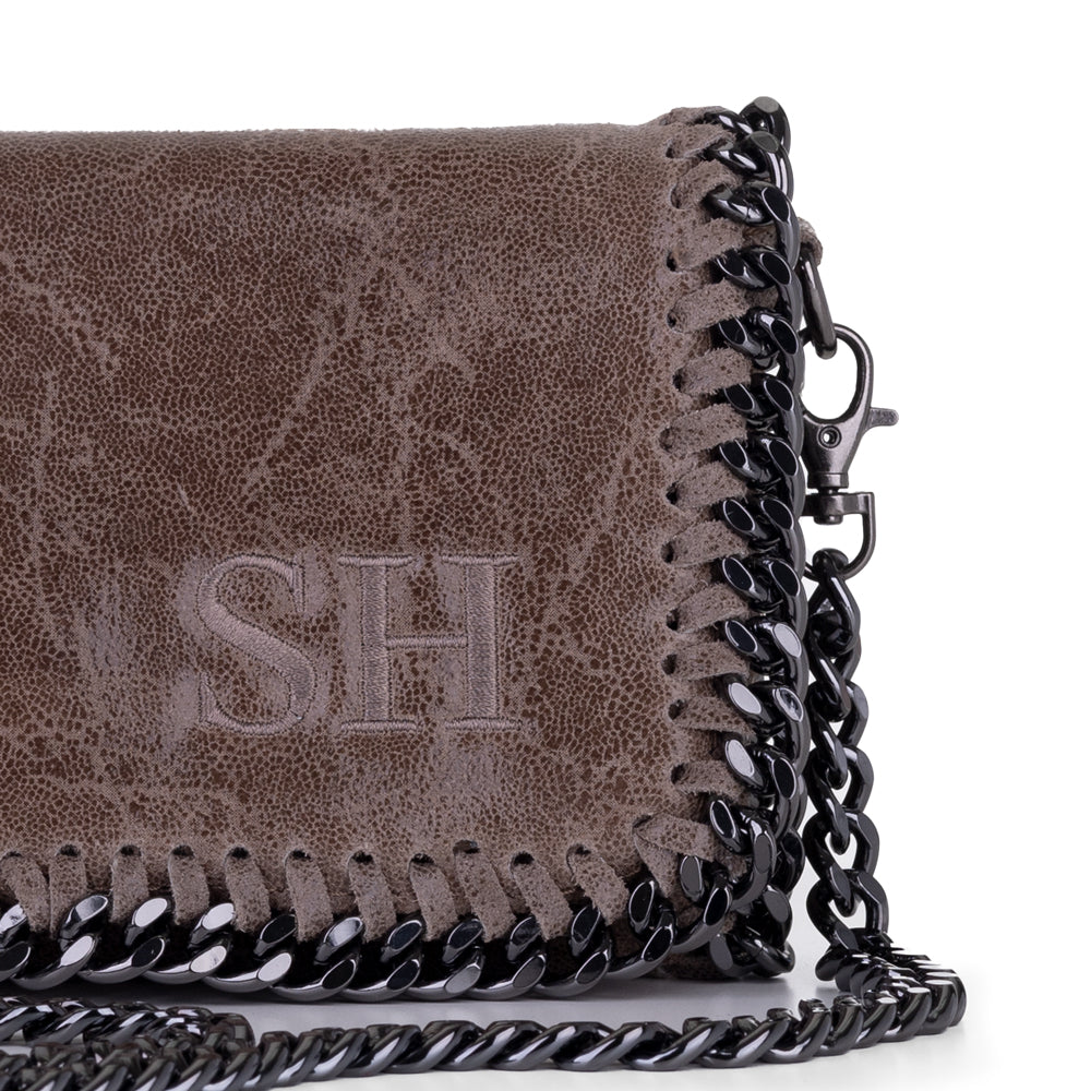 Bolso-piel-personalizado-Melrose-topo-oscuro-cadena-detalle