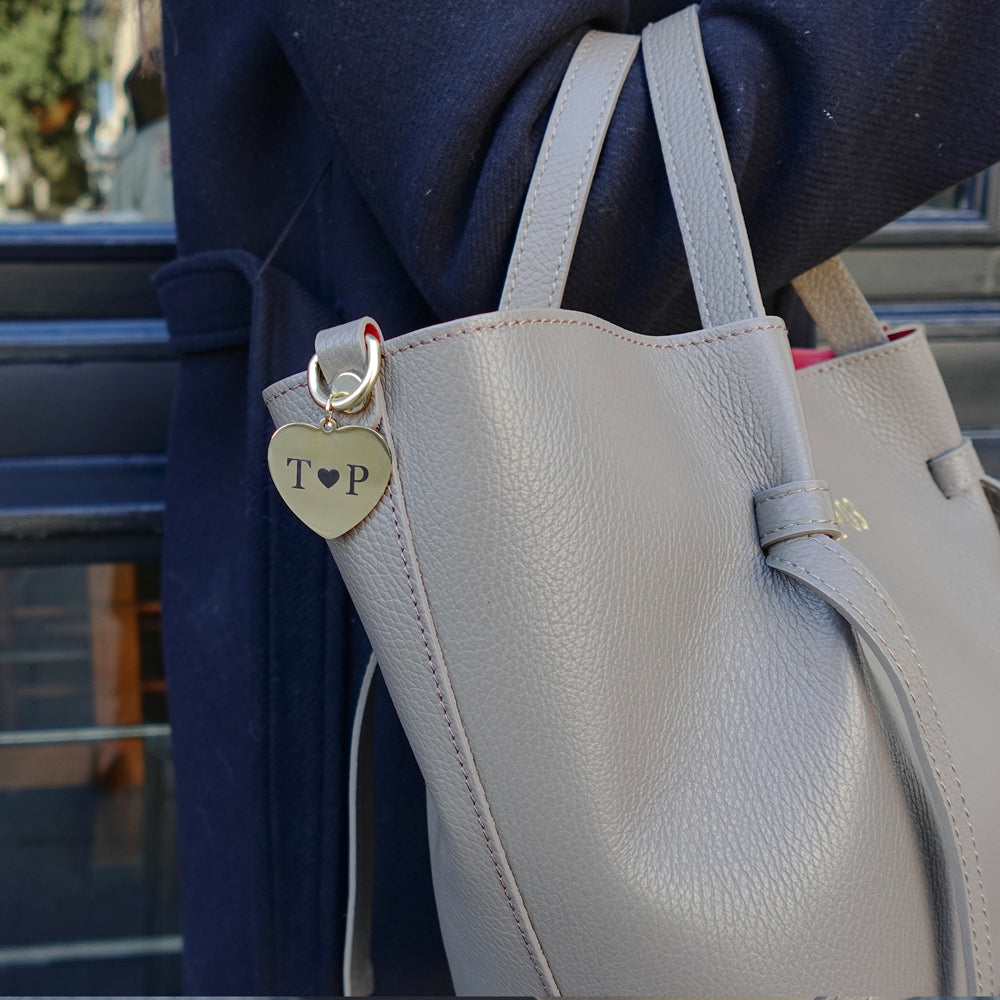 Bolso-piel-personalizado-Versalles-topo-oscuro-bordado-life3