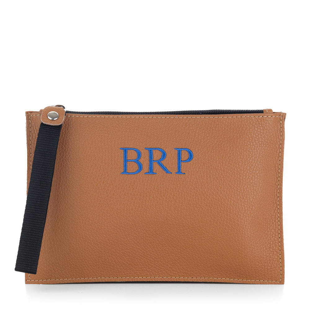 Cartera-mano-piel-personalizada-Zao-camel-bordada