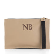 Cartera-mano-piel-personalizada-Zao-topo-bordada-triptico