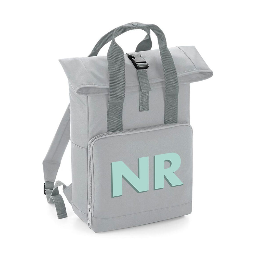 Mochila-personalizada-vermont-gris-iniciales-sombra-verde