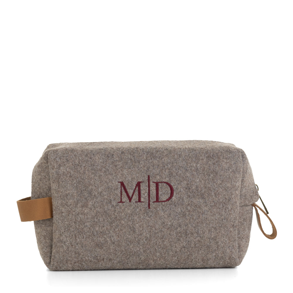 _Neceser-fieltro-piel-personalizado-Oslo-topo-bordado
