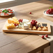 Tabla-quesos-bambu-personalizada-Mesa