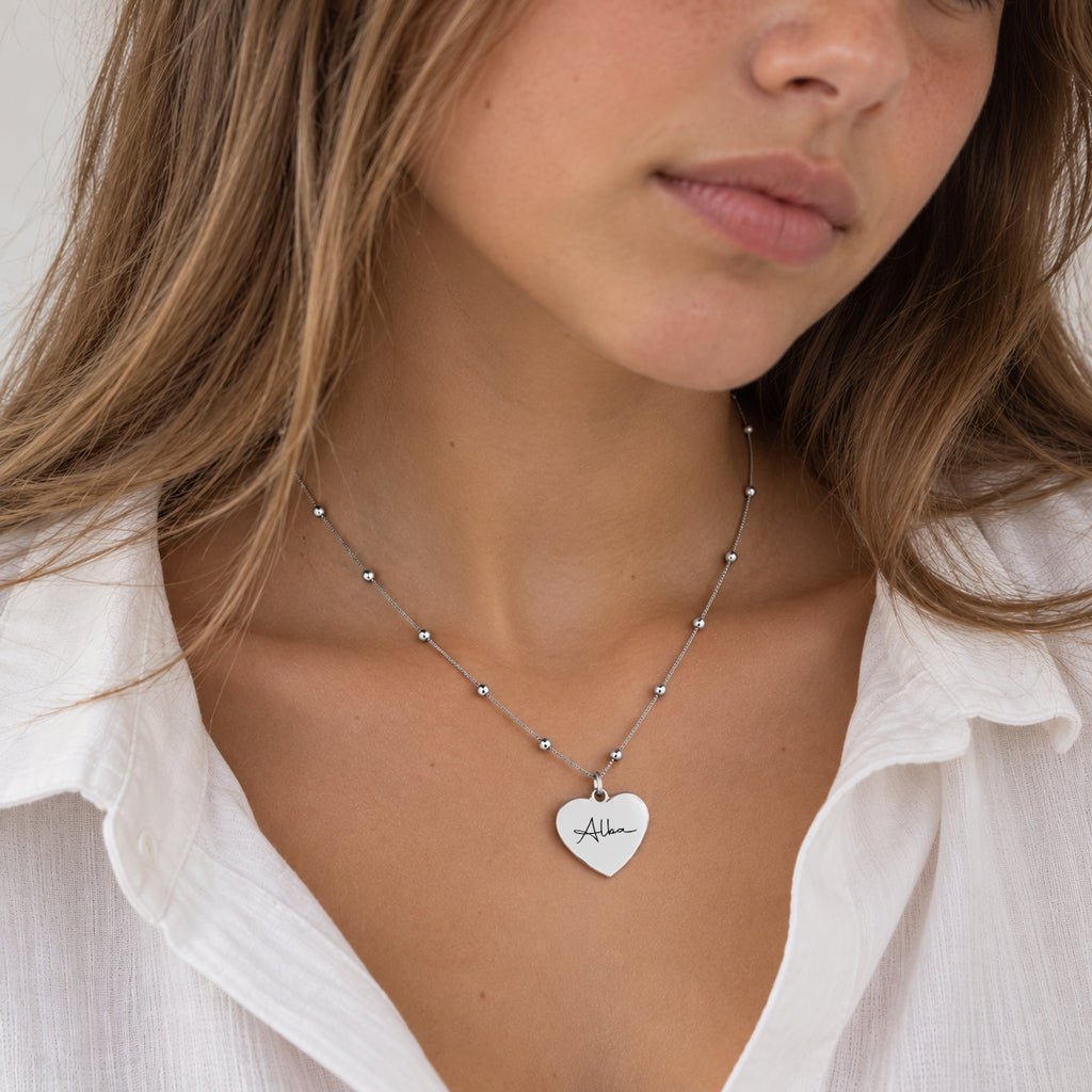 Collar Amelia plateado personalizado con corazón grabado con nombre, regalo para ella