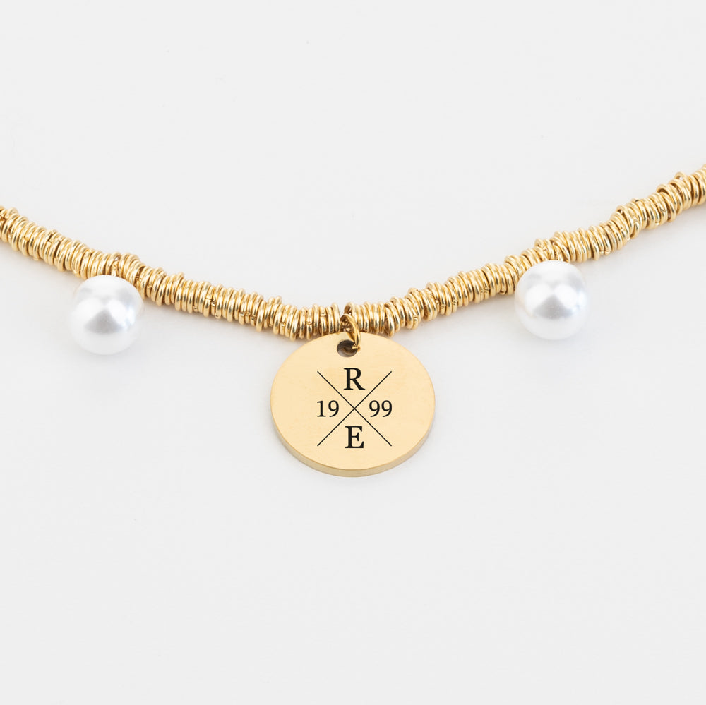 Detalle del collar Audrey personalizado
