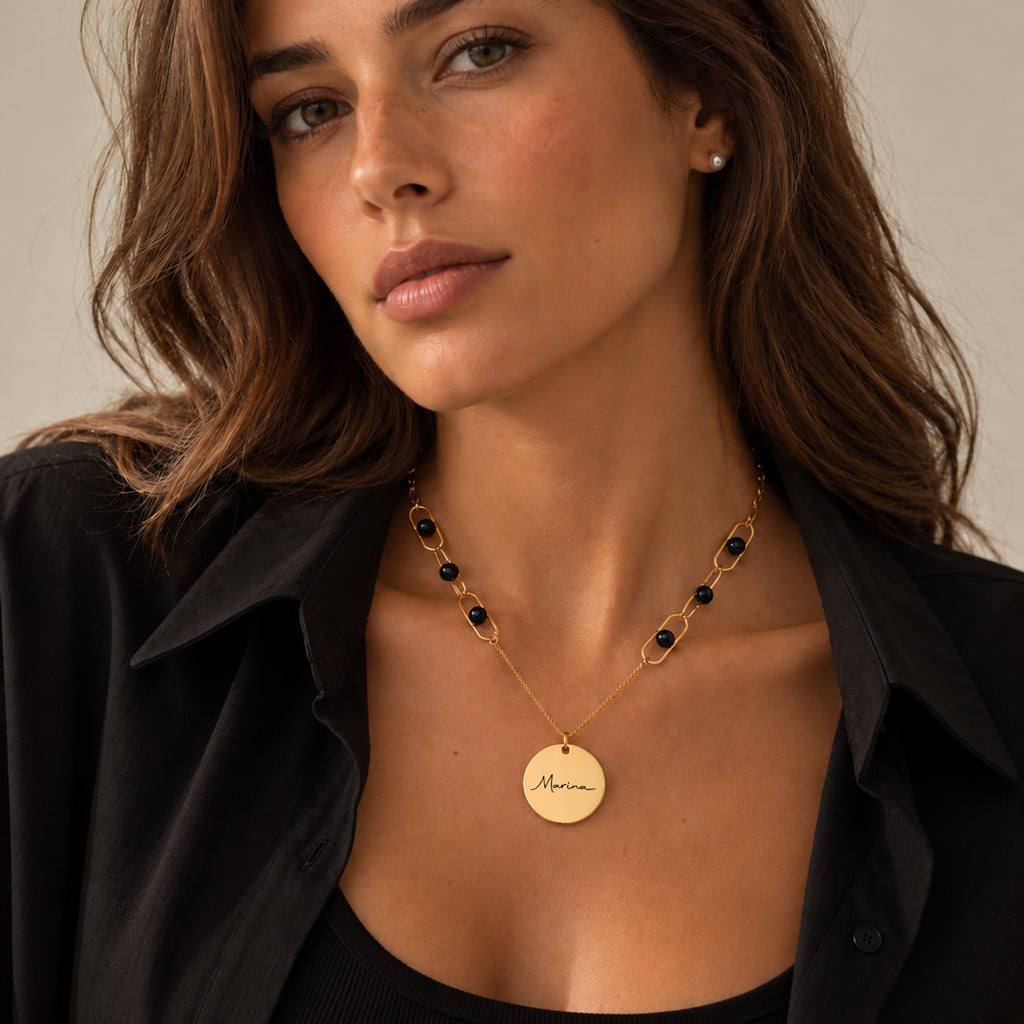 Collar Harper negro personalizado con medalla grabada, regalo para ella