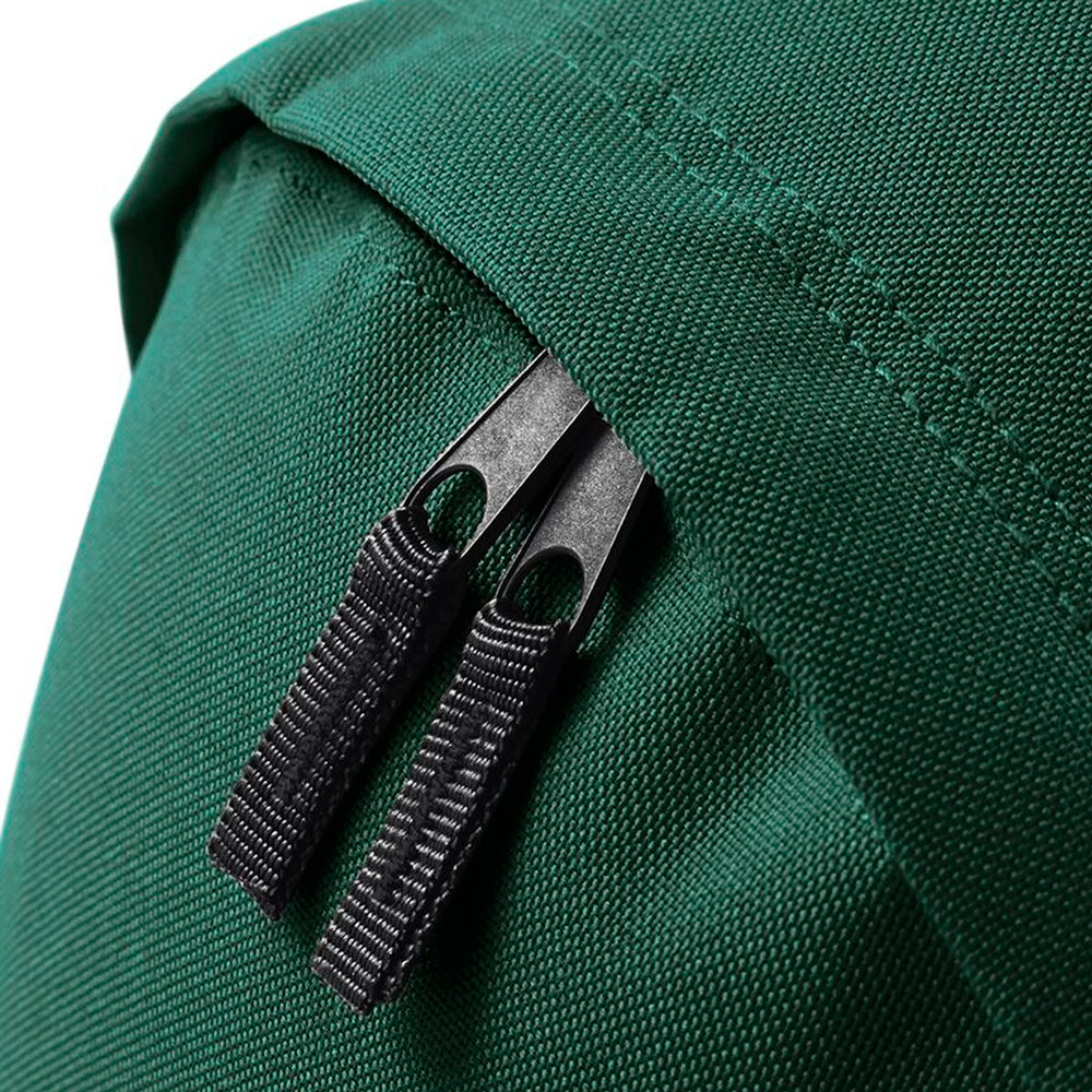 mochila-personalizada-clasica-verde-botella-detalle-cremallera.jpg