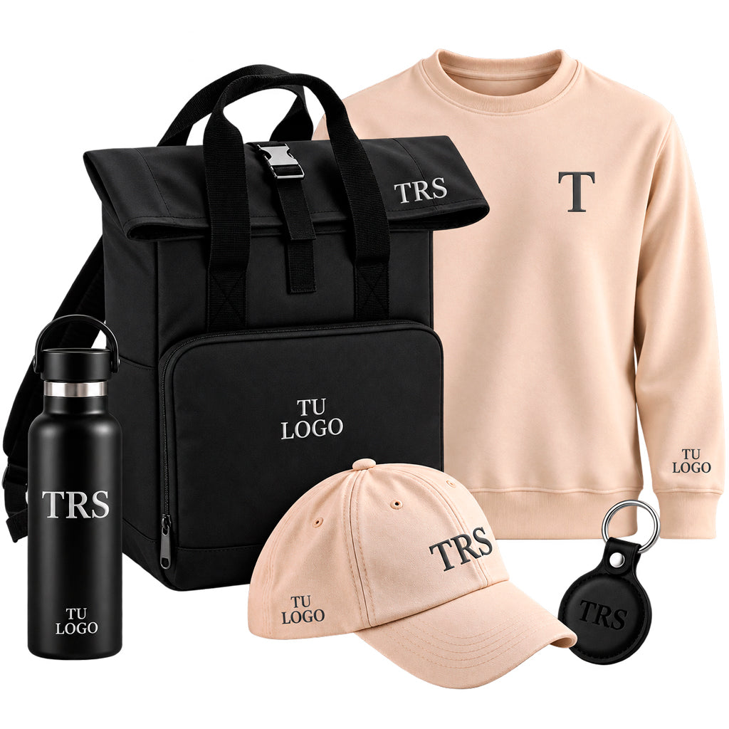 Pack Experience personalizado para empresas: sudadera, mochila, botella termo, gorra y llavero con localizador