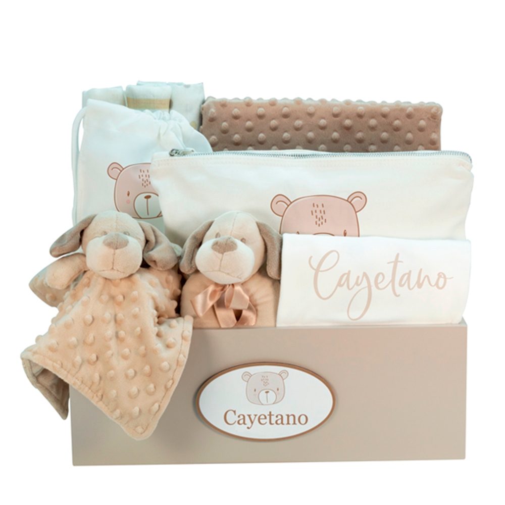 Canastilla bebé personalizada con capa de baño y neceser topitos beige