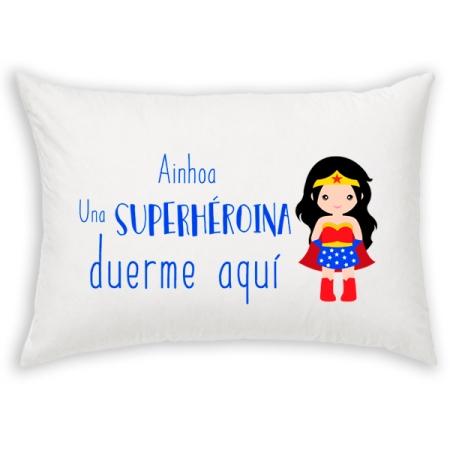 Almohada-personalizada-superheroe-duerme-aqui-wonderwoman