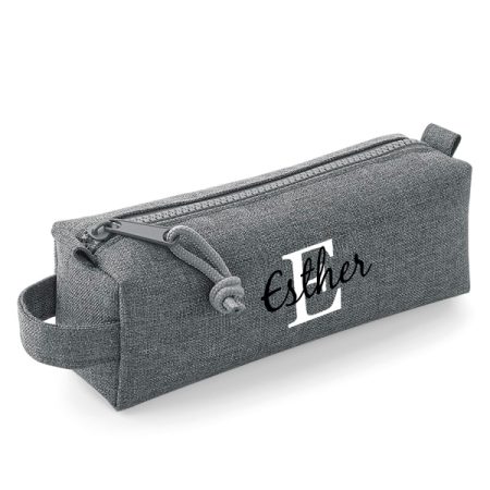 Estuche-personalizado-boston-gris-inicial-nombre-encima