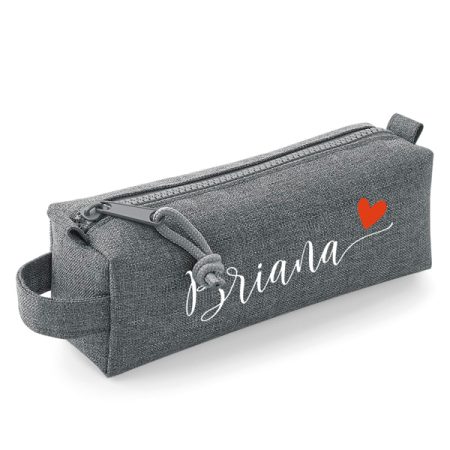 Estuche-personalizado-boston-gris-nombre-corazon